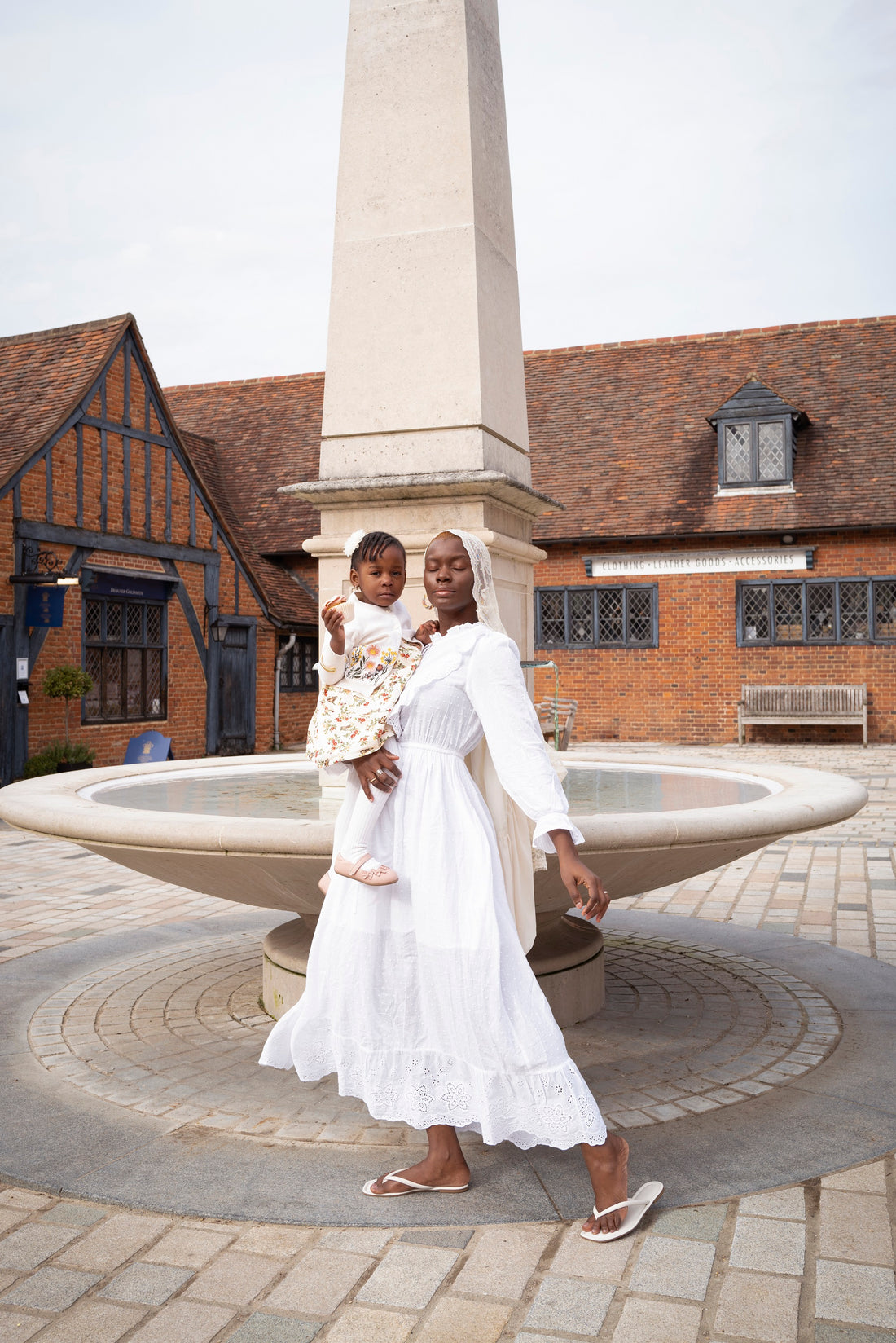 A CELEBRATION OF MOTHERHOOD: THROUGH THE LENS OF DOLA POSH
